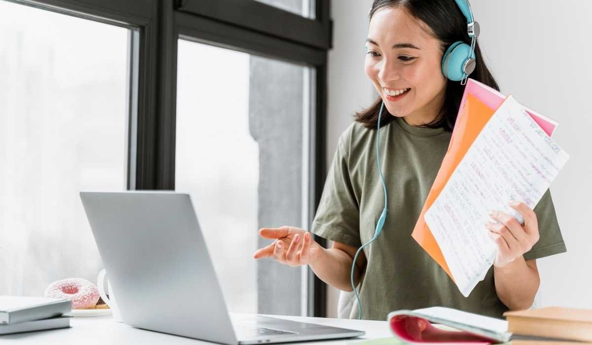 Estudiante participando en cursos de japonés online Costa Rica
